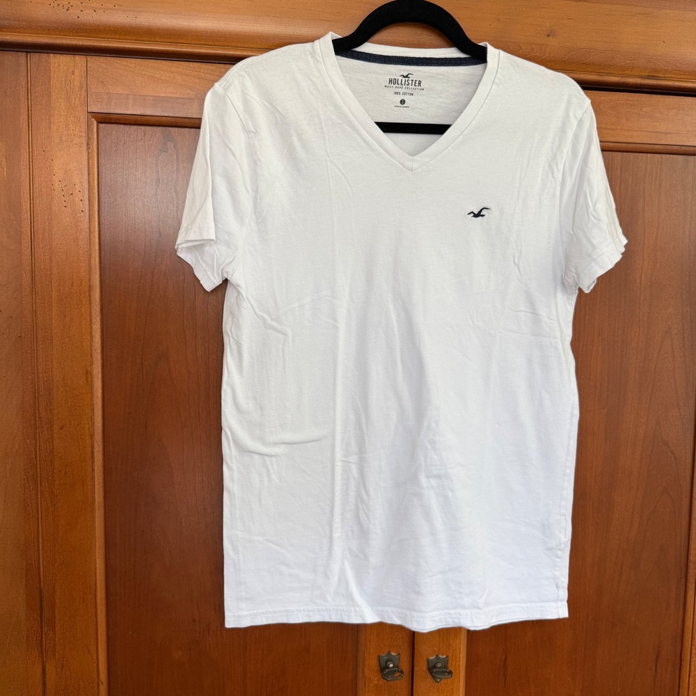 Hollister White V-Neck Must-Have Collection Cotton Logo Tee Shirt Mens Small EUC